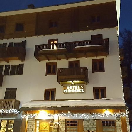 Residence Castelli Breuil-Cervinia Exteriör bild