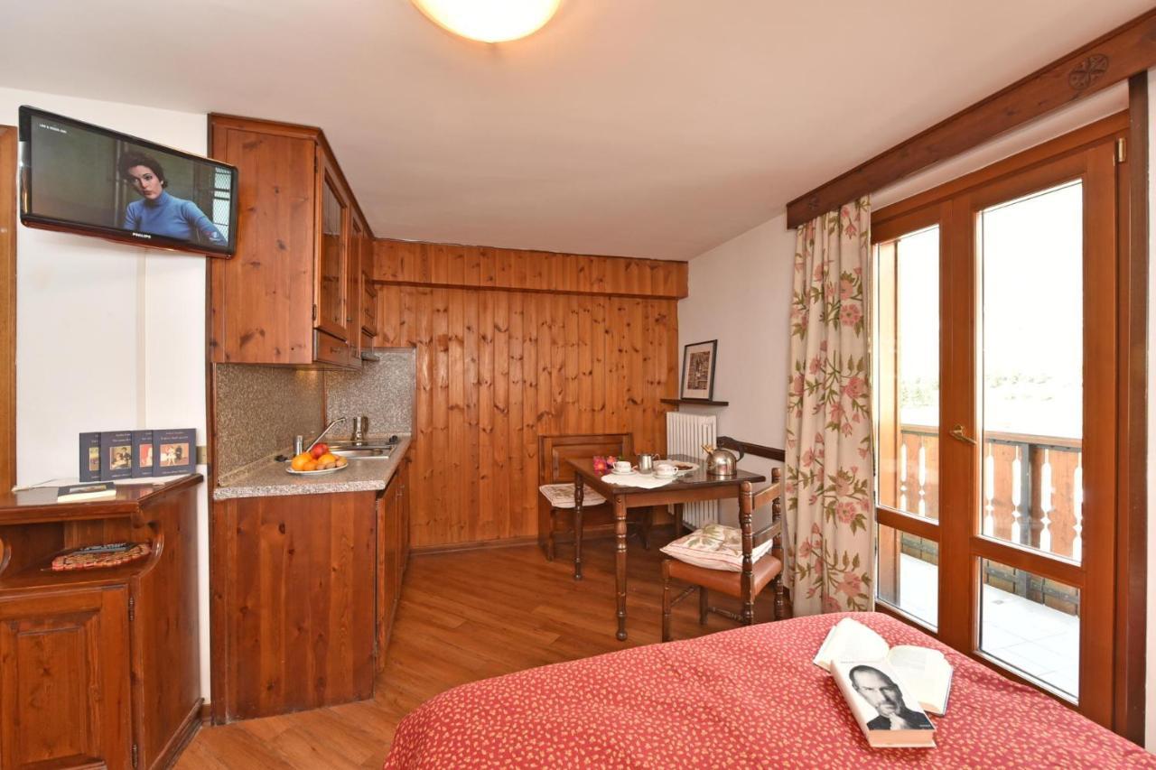 Residence Castelli Breuil-Cervinia Exteriör bild